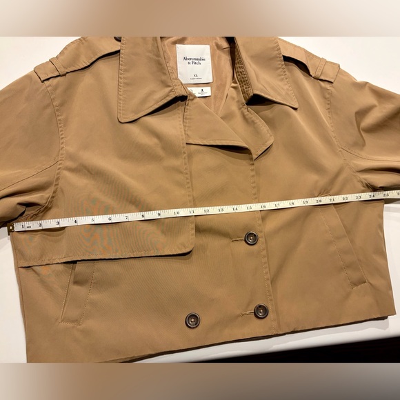 Abercrombie & Fitch Relaxed Short Trench Coat. XL - Picture 11 of 11